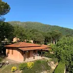Vakantiehuis Villaggio Colombo V5 *