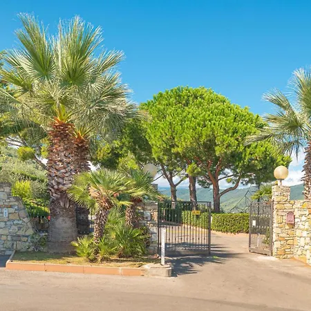 בית נופש Villaggio Colombo V5 Marina dʼAndora